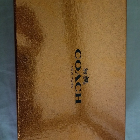 Authentic Coach wristlet - Picture 3 of 3